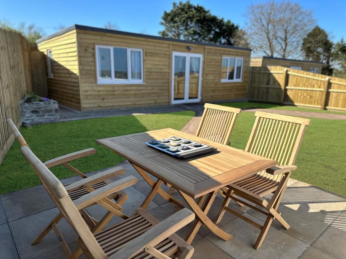 Citrus Chalet Redruth Bagian luar foto