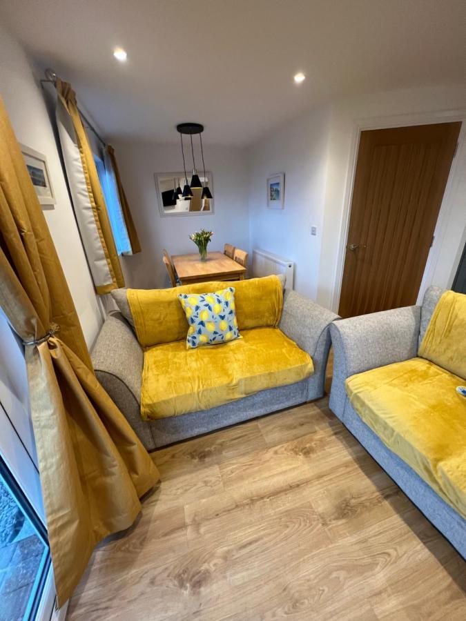 Citrus Chalet Redruth Bagian luar foto