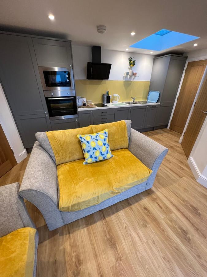 Citrus Chalet Redruth Bagian luar foto