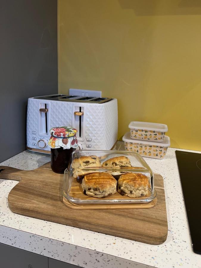 Citrus Chalet Redruth Bagian luar foto