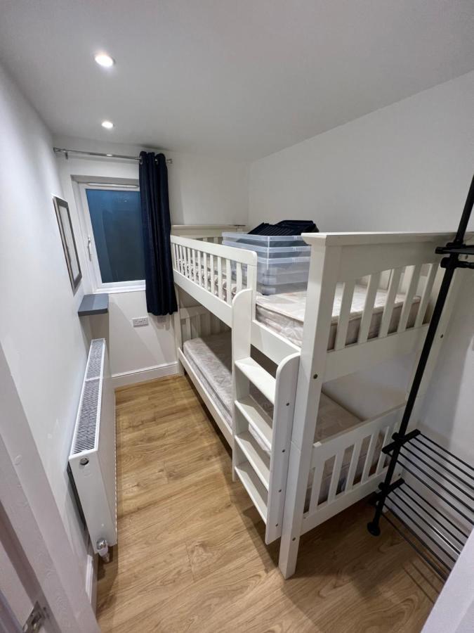 Citrus Chalet Redruth Bagian luar foto